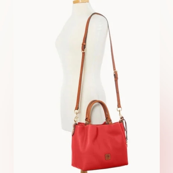 Dooney & Bourke Pebble Grain Small Barlow Shoulder Bag Leather Purse Red Tan - Picture 4 of 16